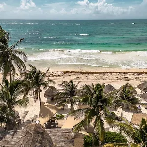 **** Hotel Niken Beachfront Messico
